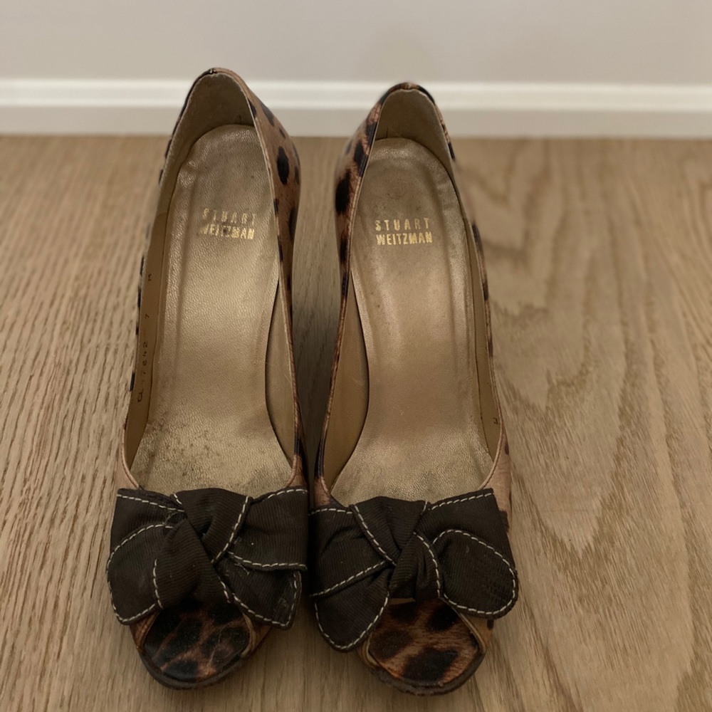 Stuart Weitzman leopard print wedge heels